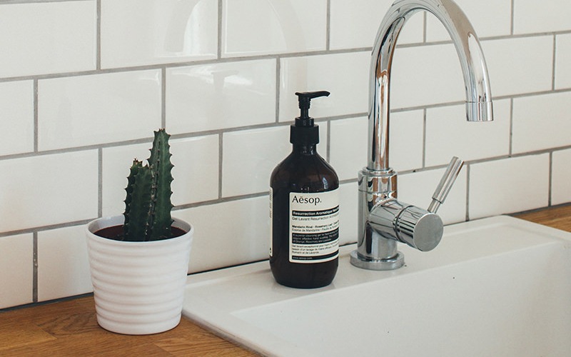 kitchen with subway tile backsplash 